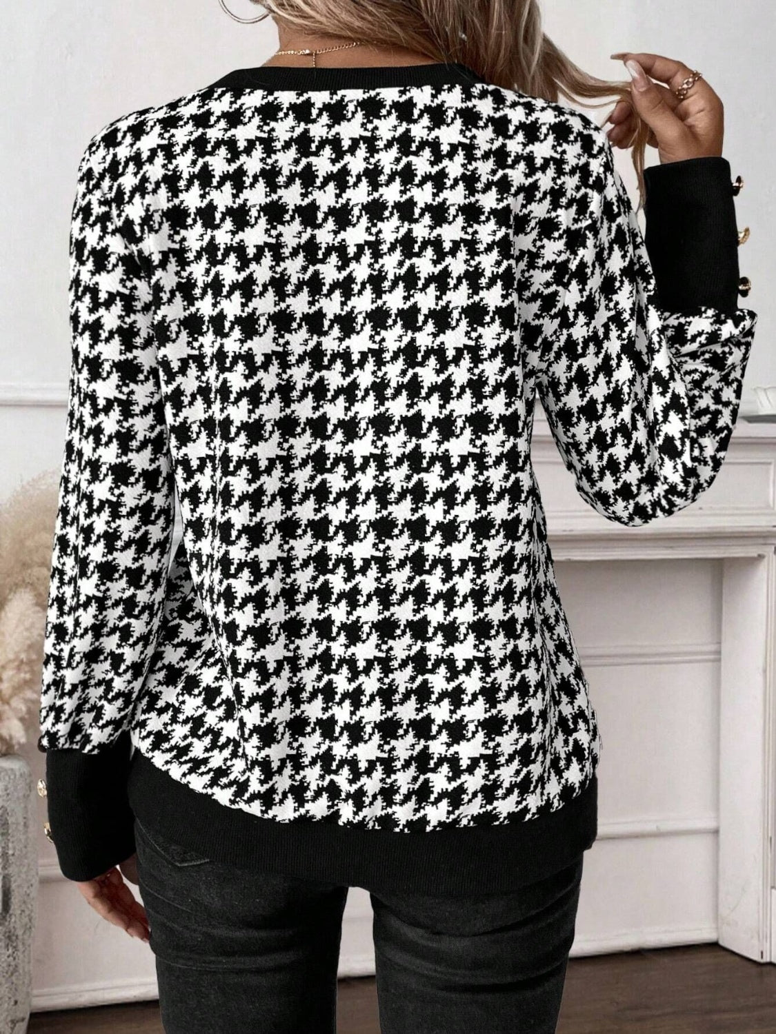 Houndstooth V-Neck Long Sleeve T-Shirt