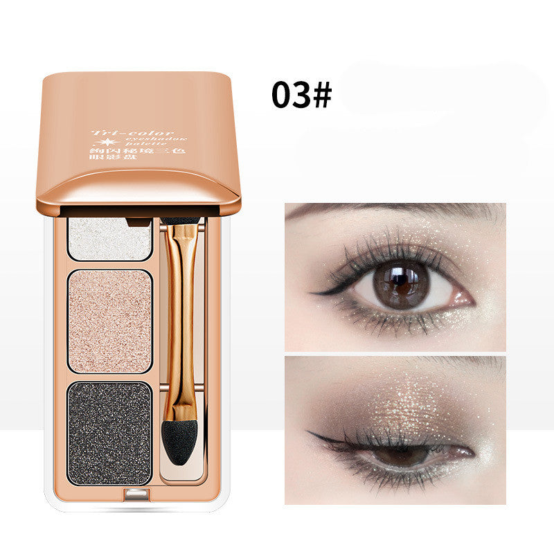 Three Color Eye Shadow Plate With Pearly Light