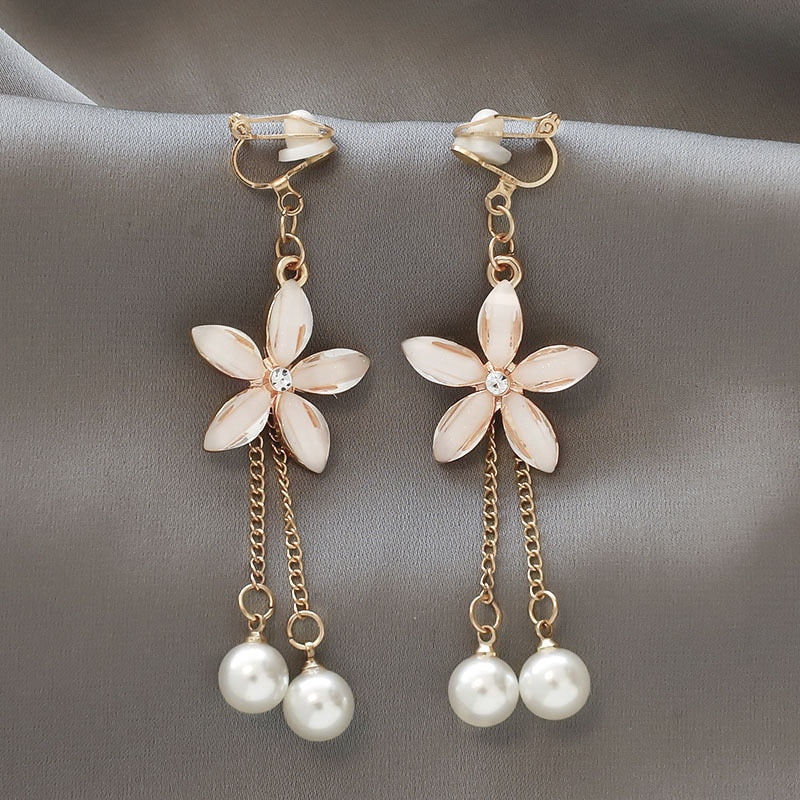 Fashion charm Creative pearl clip on Earrings Cute Handmade Earrings Womens ear clips Jewelry