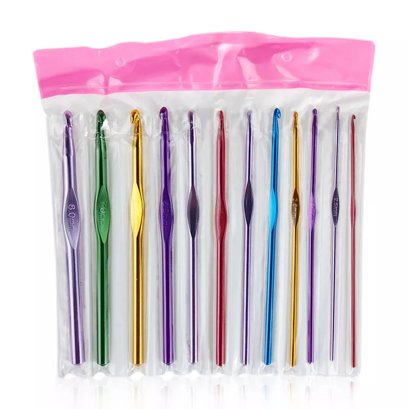 12Pcs/Set Popular Lovely Metal Handle Crochet Hook Knitting Needles Set Aluminum Bamboo (2Mm-8Mm) Free Shipping