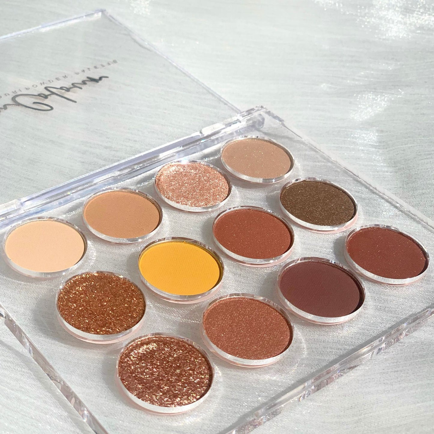 Magic Color Transparent 12 Color Eye Shadow Plate