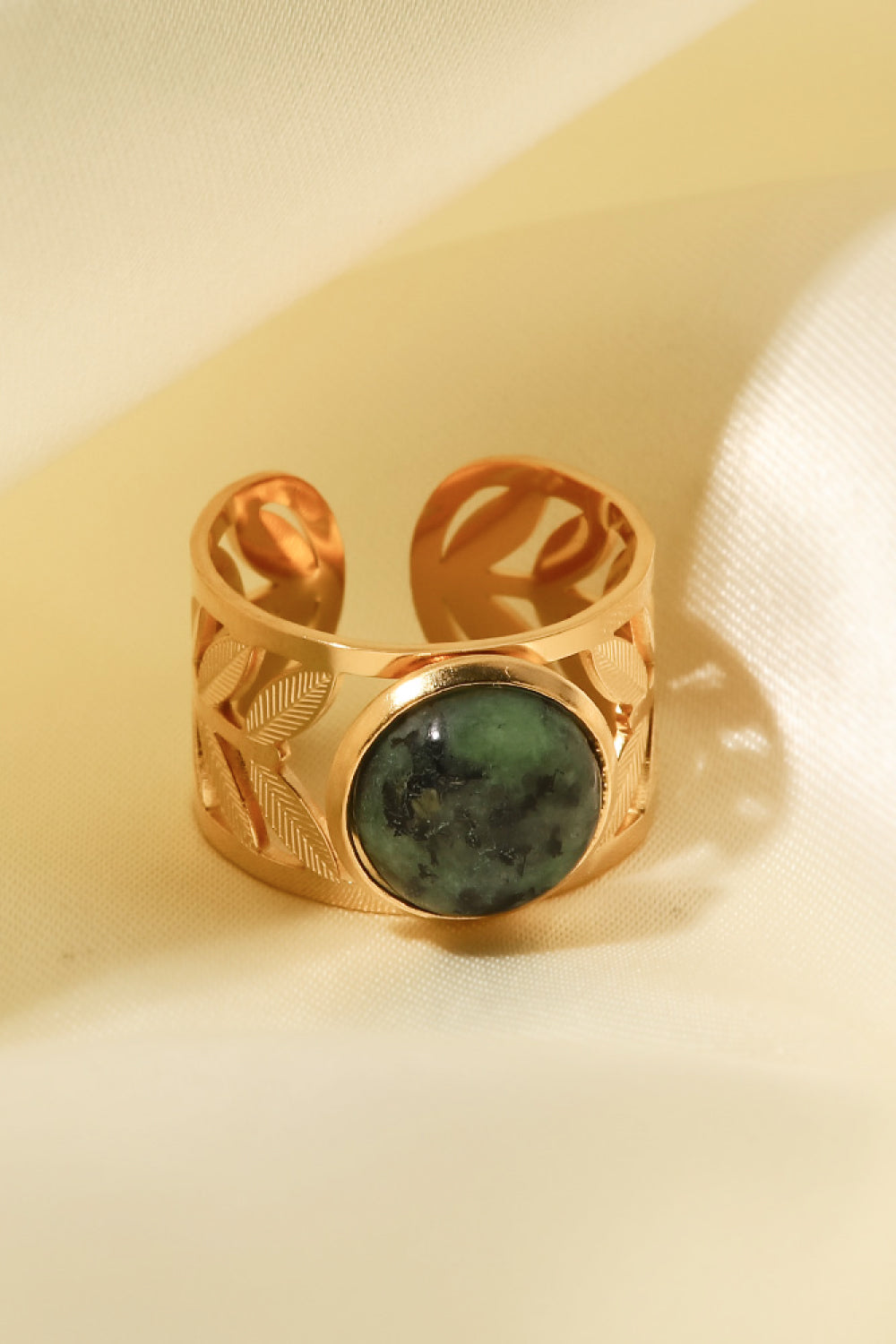 18k Gold Plated Malachite Leaf Ring Trendsi