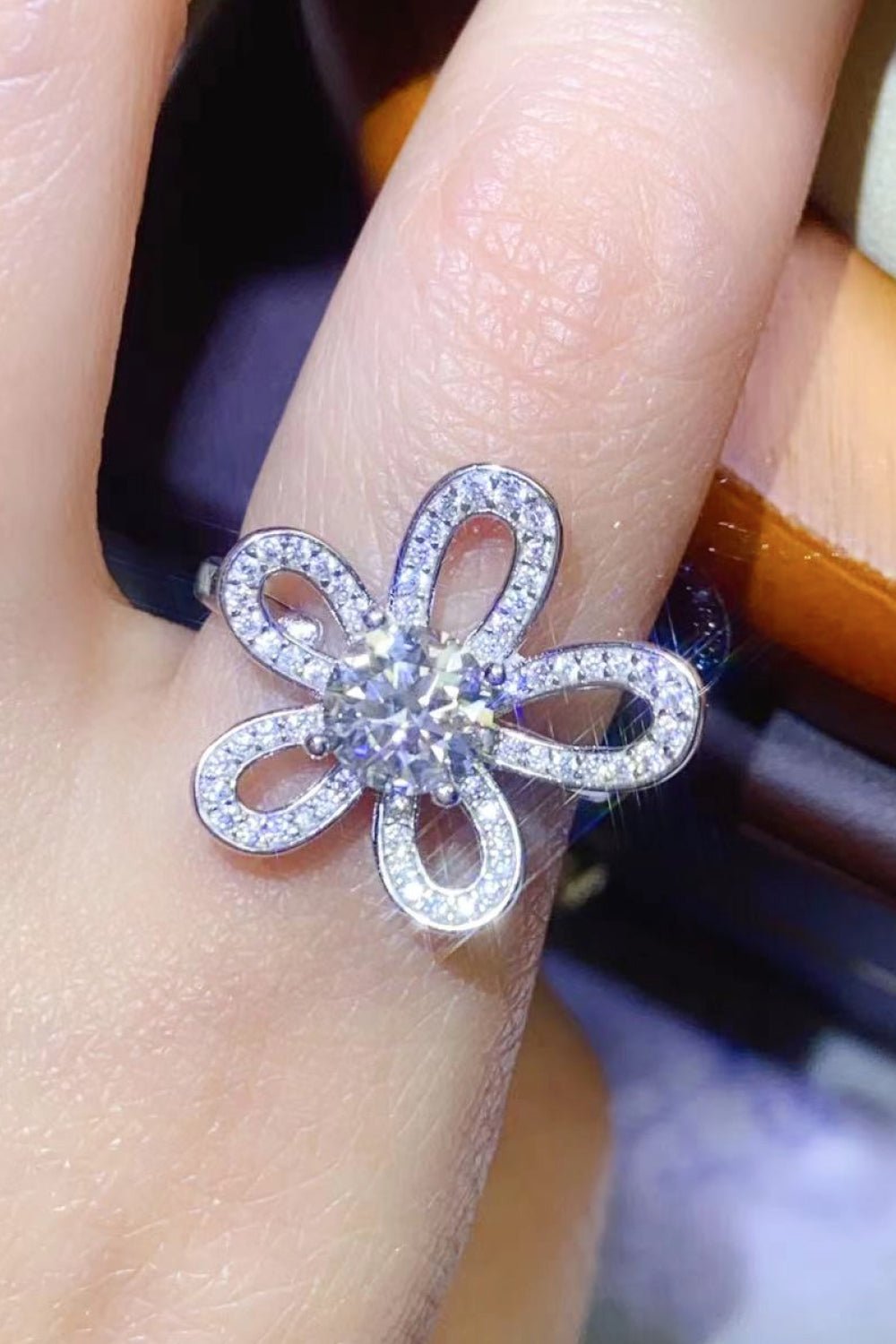 1 Carat Moissanite Flower-Shape Open Ring - DunbiBeauty, LLC