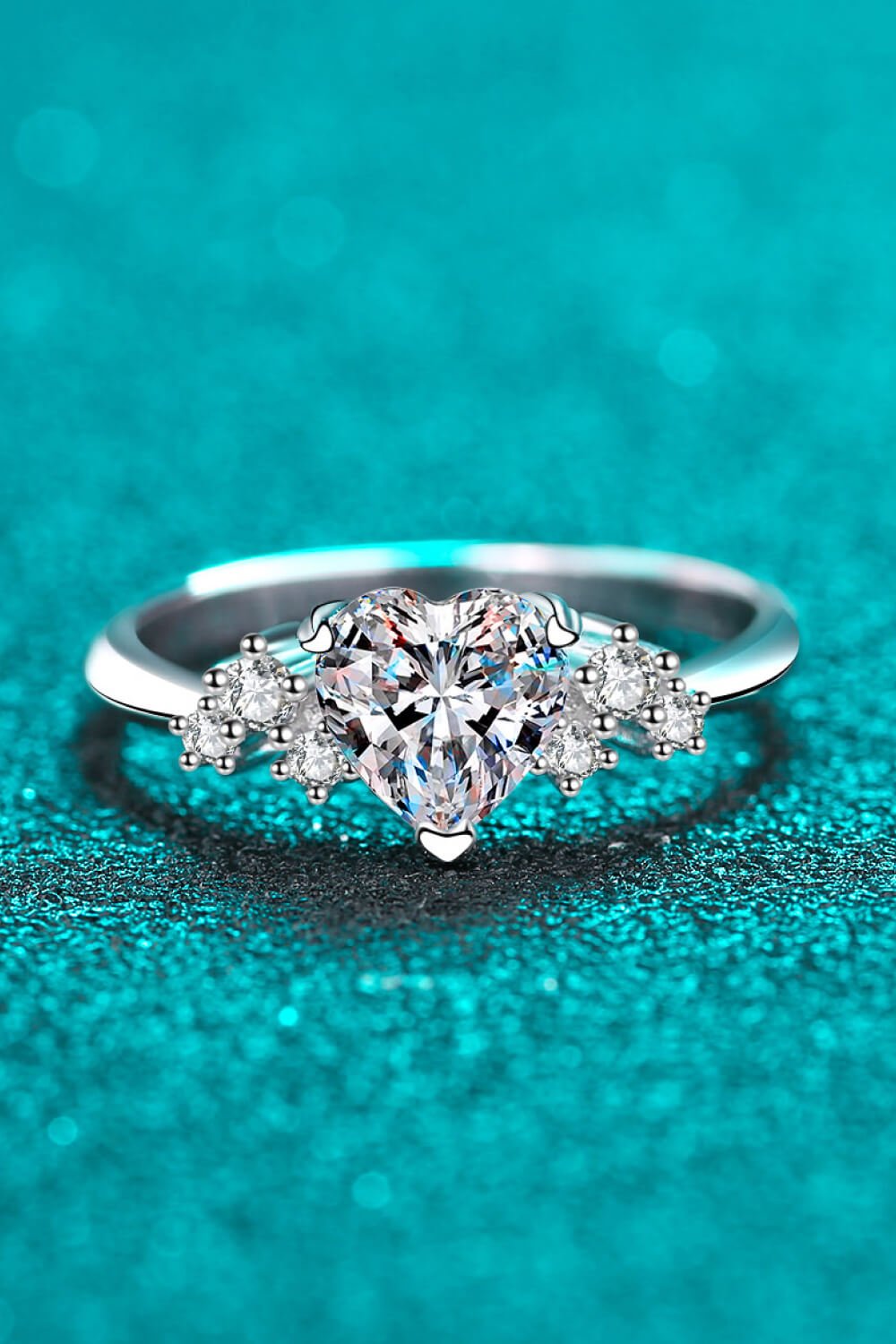 1 Carat Moissanite Heart Ring - DunbiBeauty, LLC