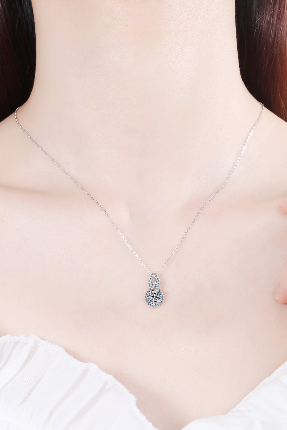 1 Carat Moissanite Pendant Necklace - DunbiBeauty, LLC