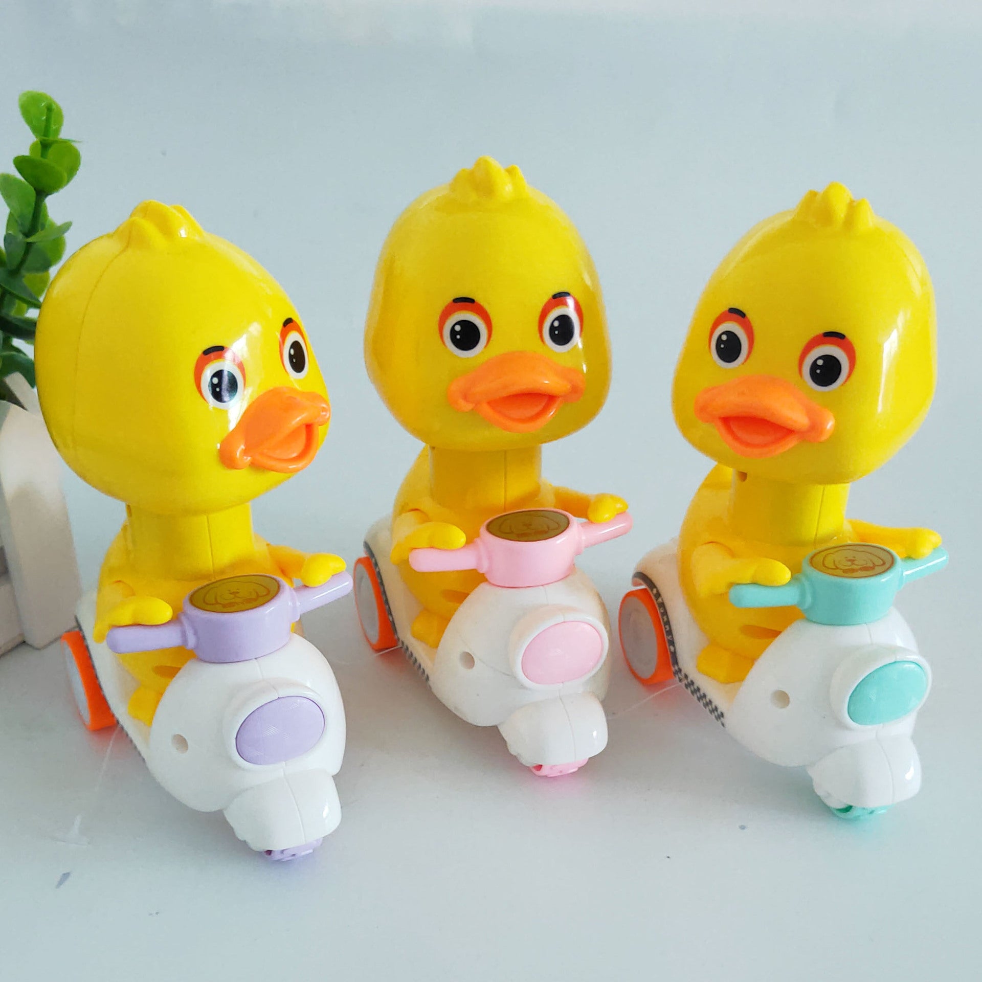 ⚠️ Cute Ducks on Moped Toy (Random Hair Color) nihaodropshipping