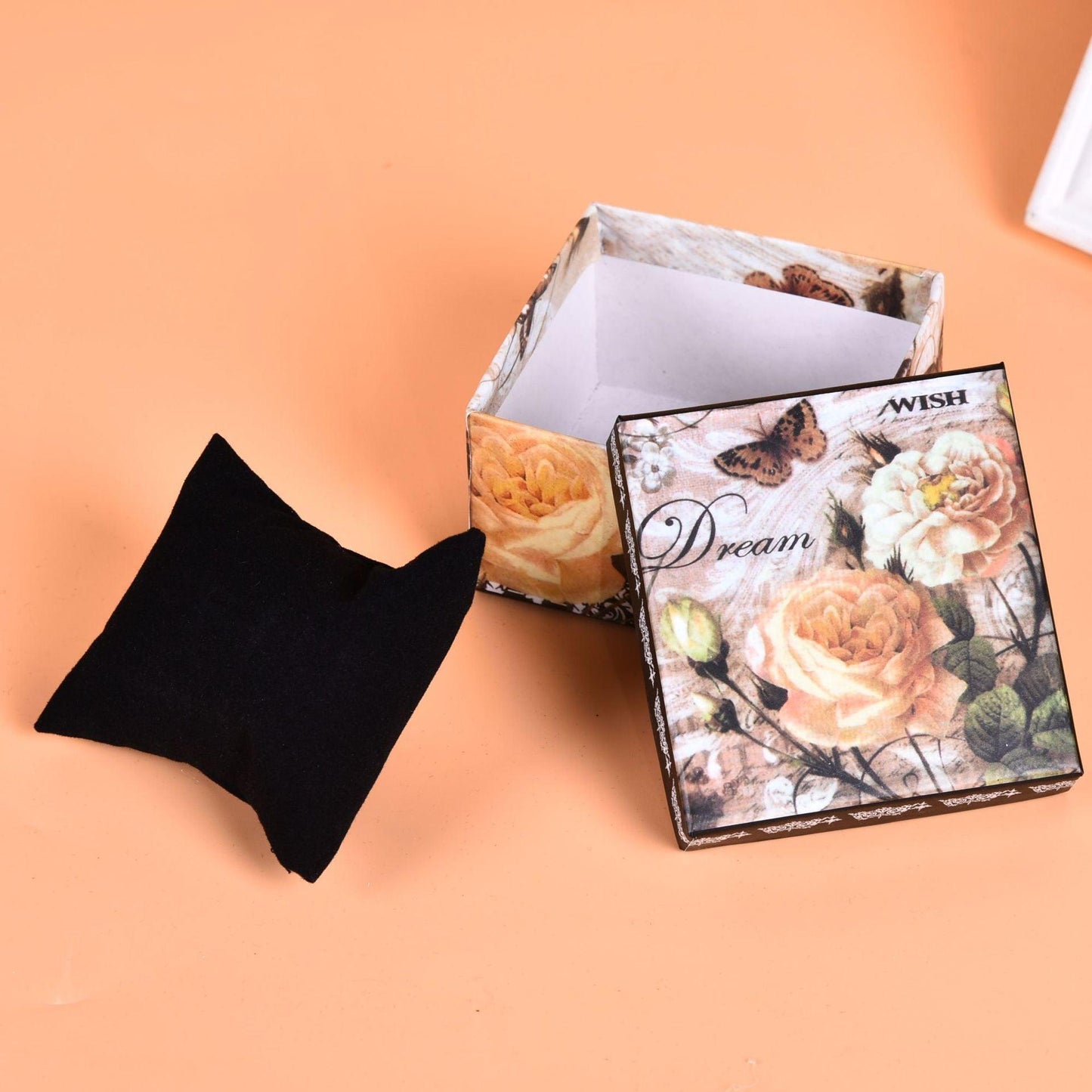 Paper Retro Style Oil Painting Jewelry Box with Cushion nihaodropshipping