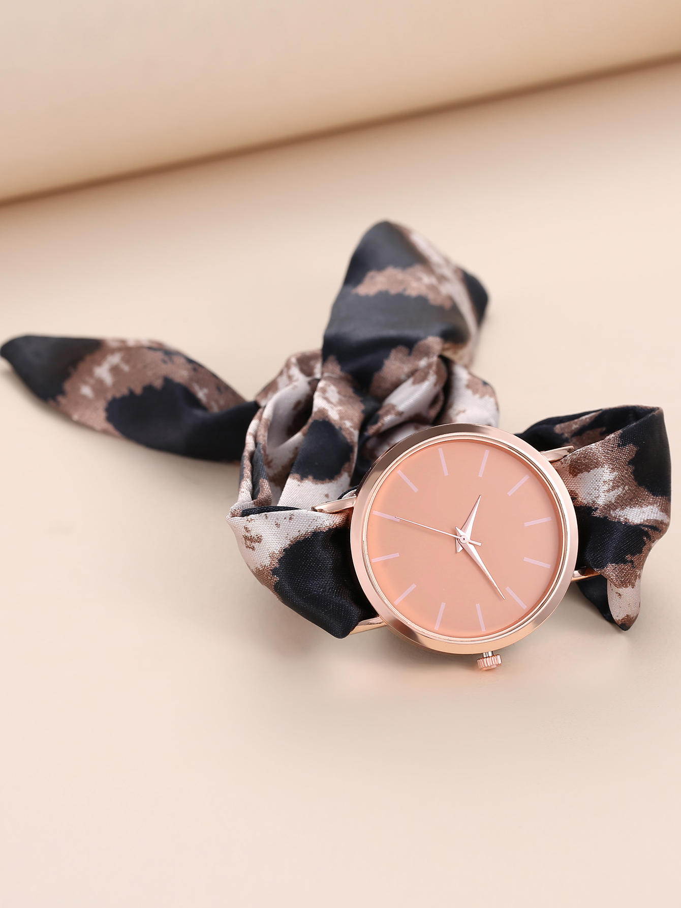 Women's Quartz Wristwatch with Fashion Scarf for Band nihaodropshipping