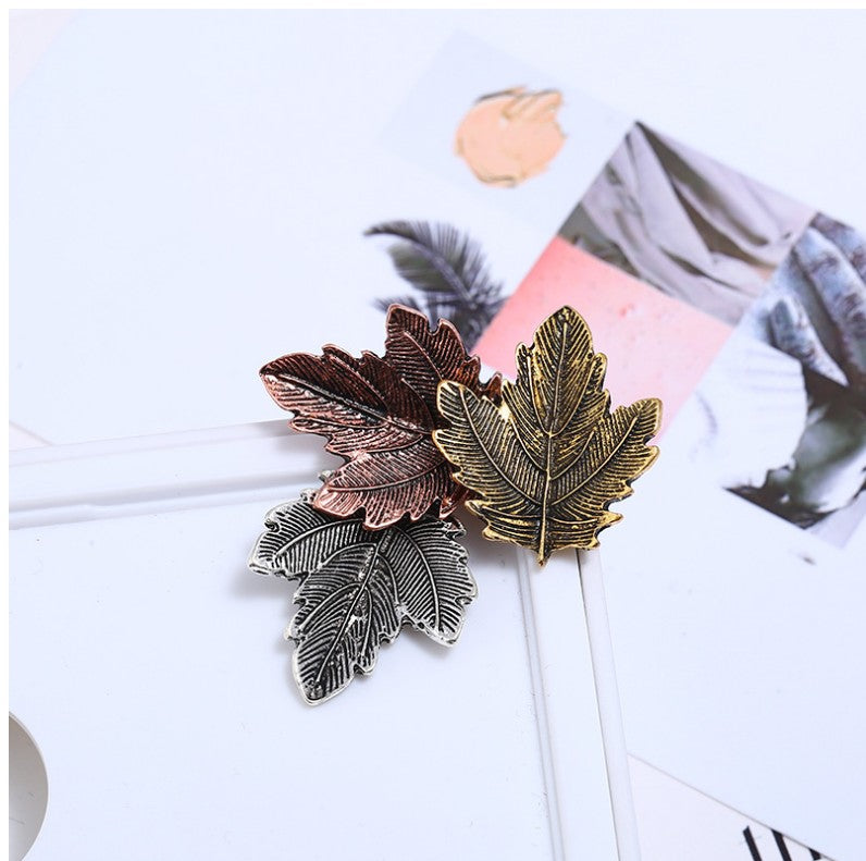 Retro Tri-Color Maple Leaf Shaped Brooch nihaodropshipping