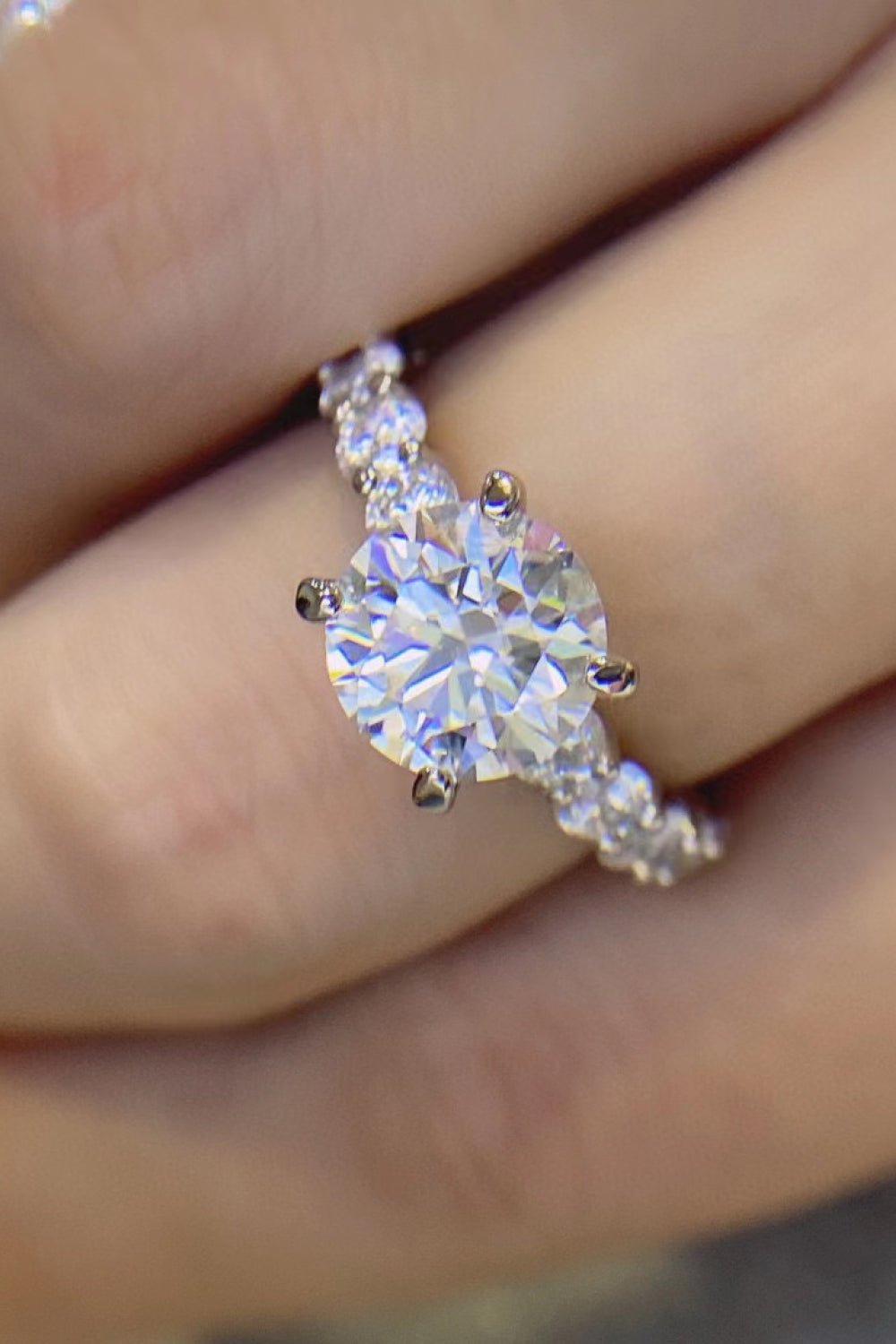 2 Carat 4-Prong Moissanite Ring - DunbiBeauty, LLC