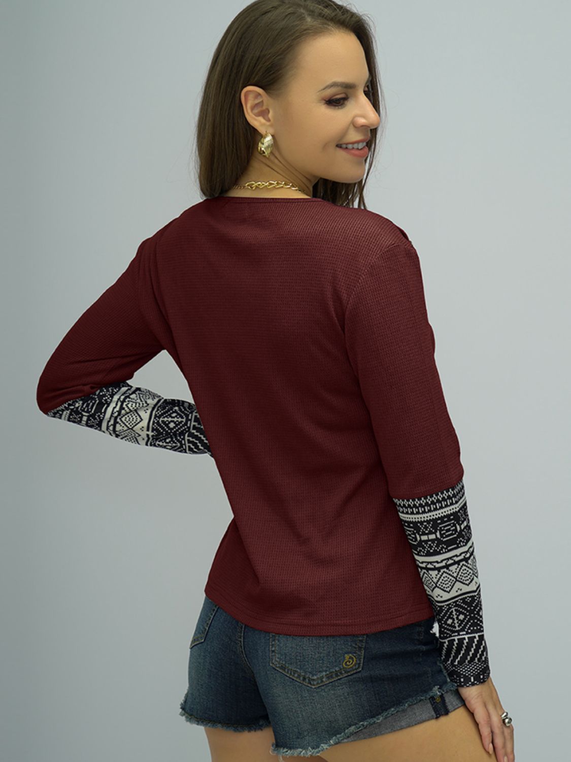 Buttoned Round Neck Long Printed Sleeve Tee