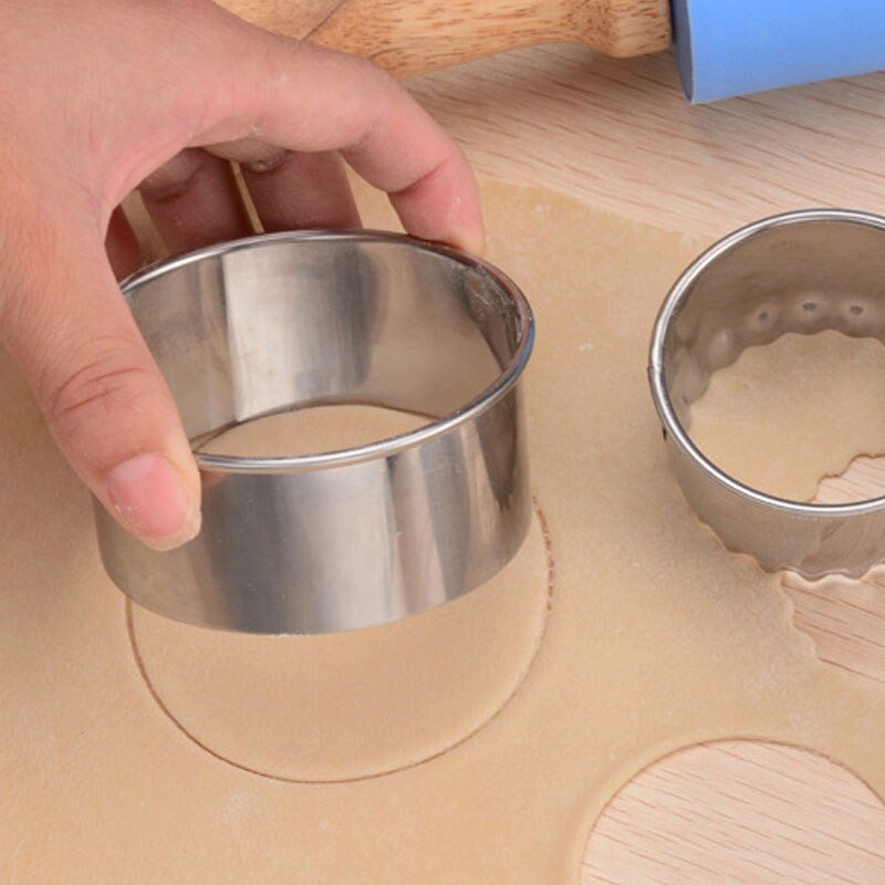 3Pcs Cookie Pastry Maker Portable Dumplings Cutter Stainless Steel Dough Cutting Tool Round/Flower Shaped Kitchen Gadgets - DunbiBeauty, LLC