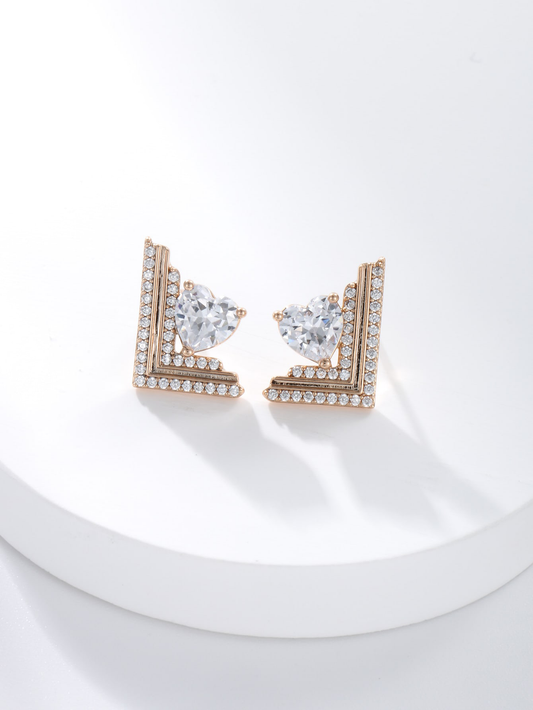 A pair of elegant stylish and simple all-in-one plated zirconia cubic zirconia earrings in 18-karat gold are suitable for women's daily dates commuting vacation family gatherings