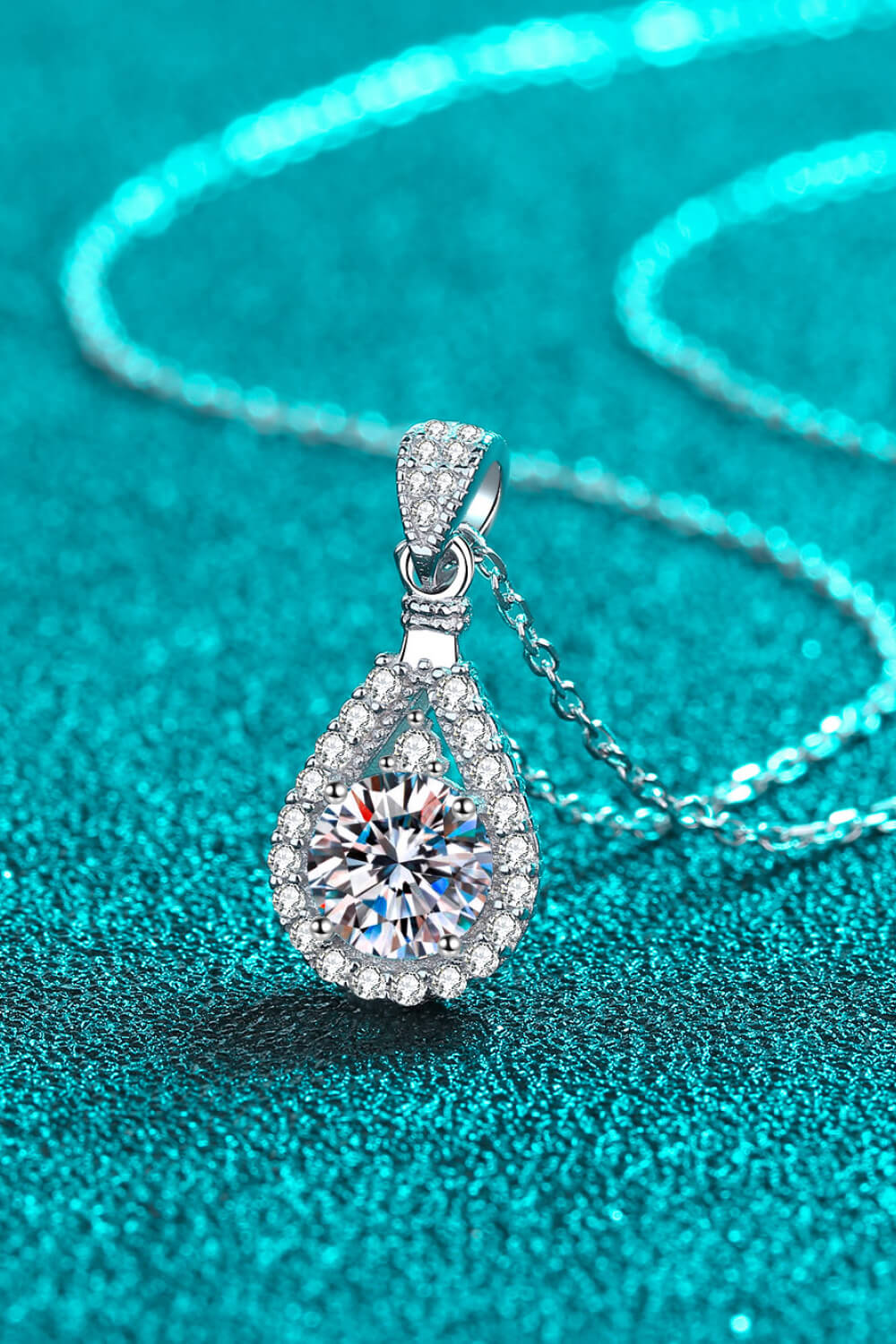 1 Carat Moissanite Teardrop Pendant Chain Necklace Trendsi