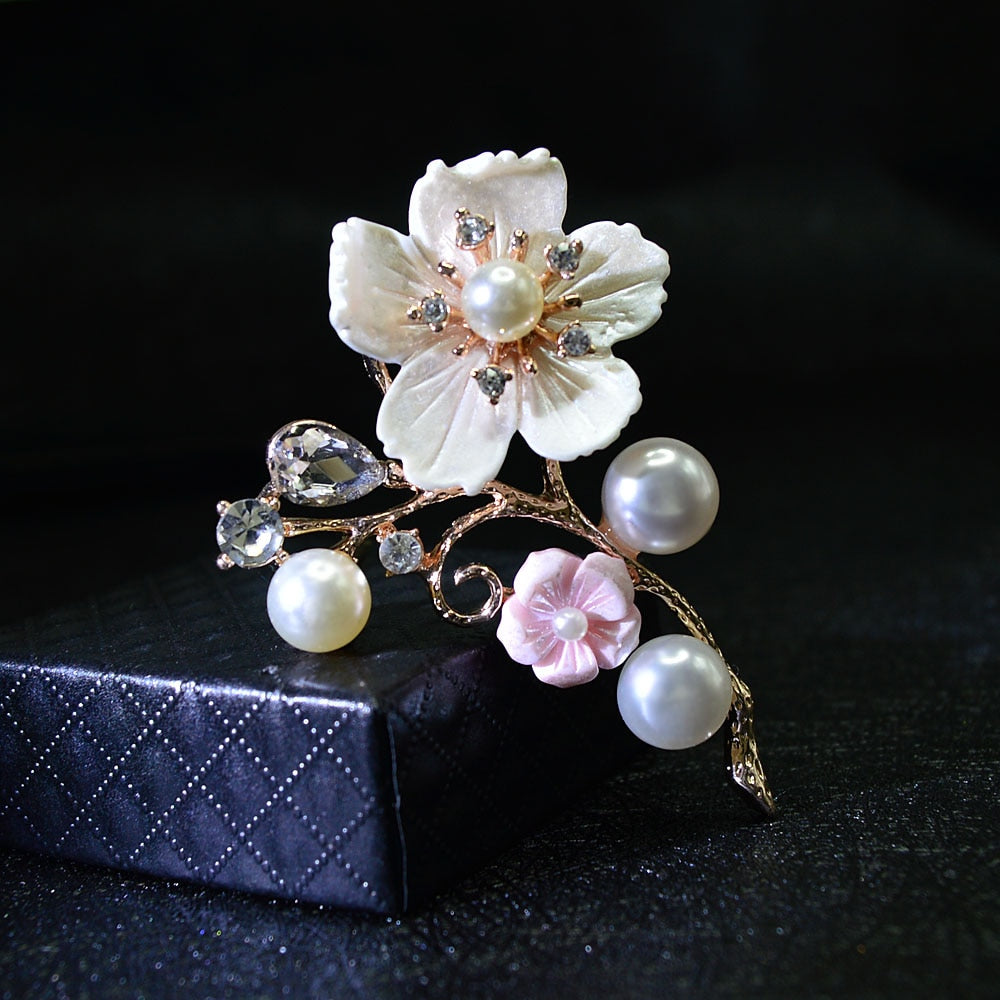 Shell And Pearl Flower Brooch Dsers