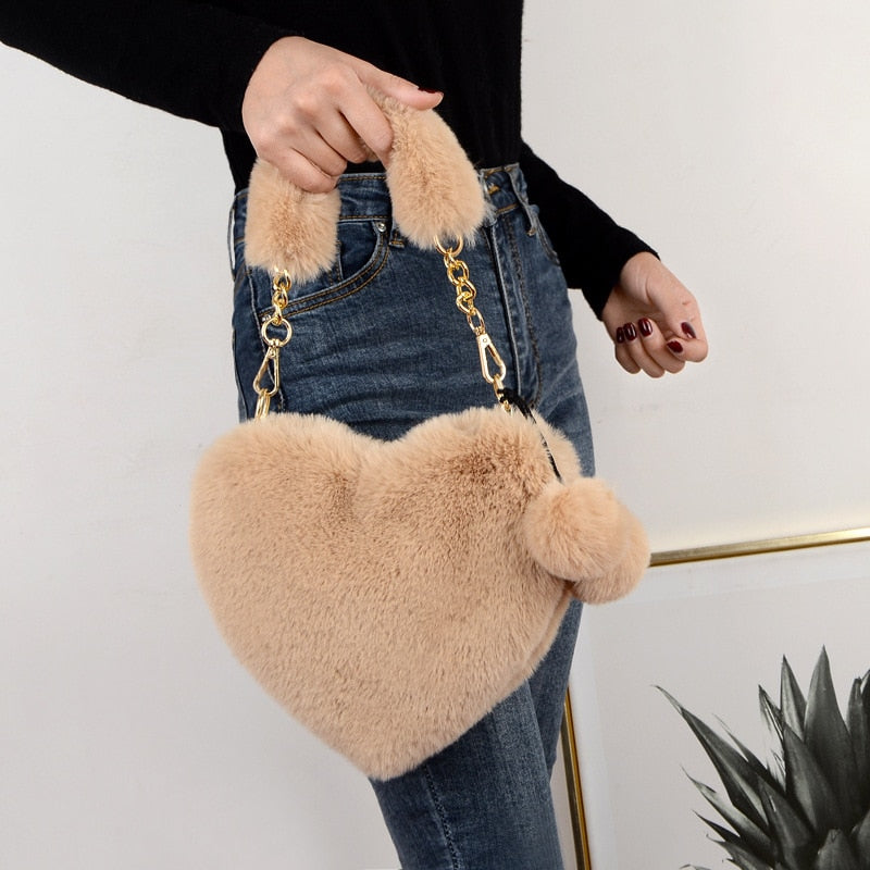 Women's Fuzzy Heart Shaped Plush Handbag Dsers