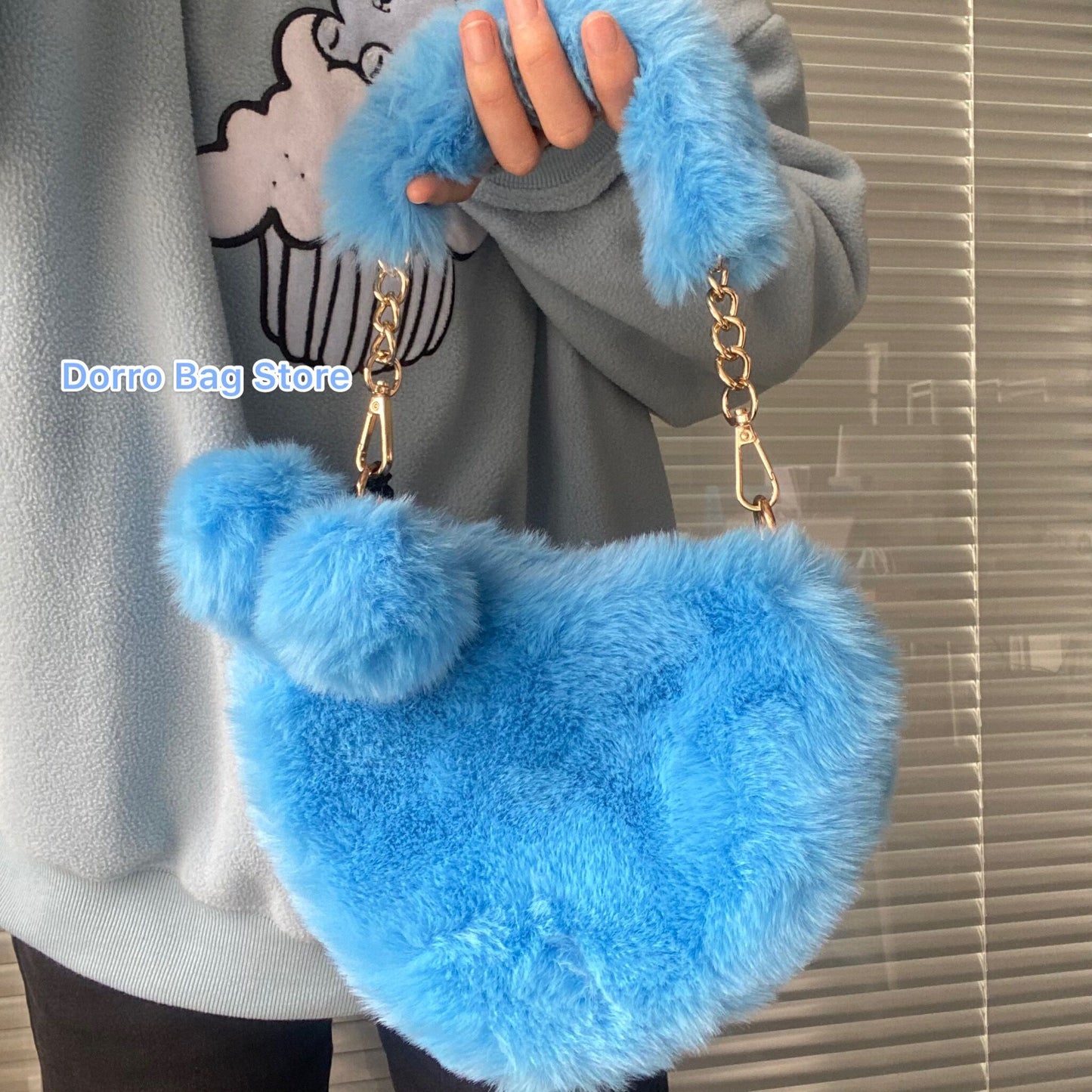 Women's Fuzzy Heart Shaped Plush Handbag Dsers