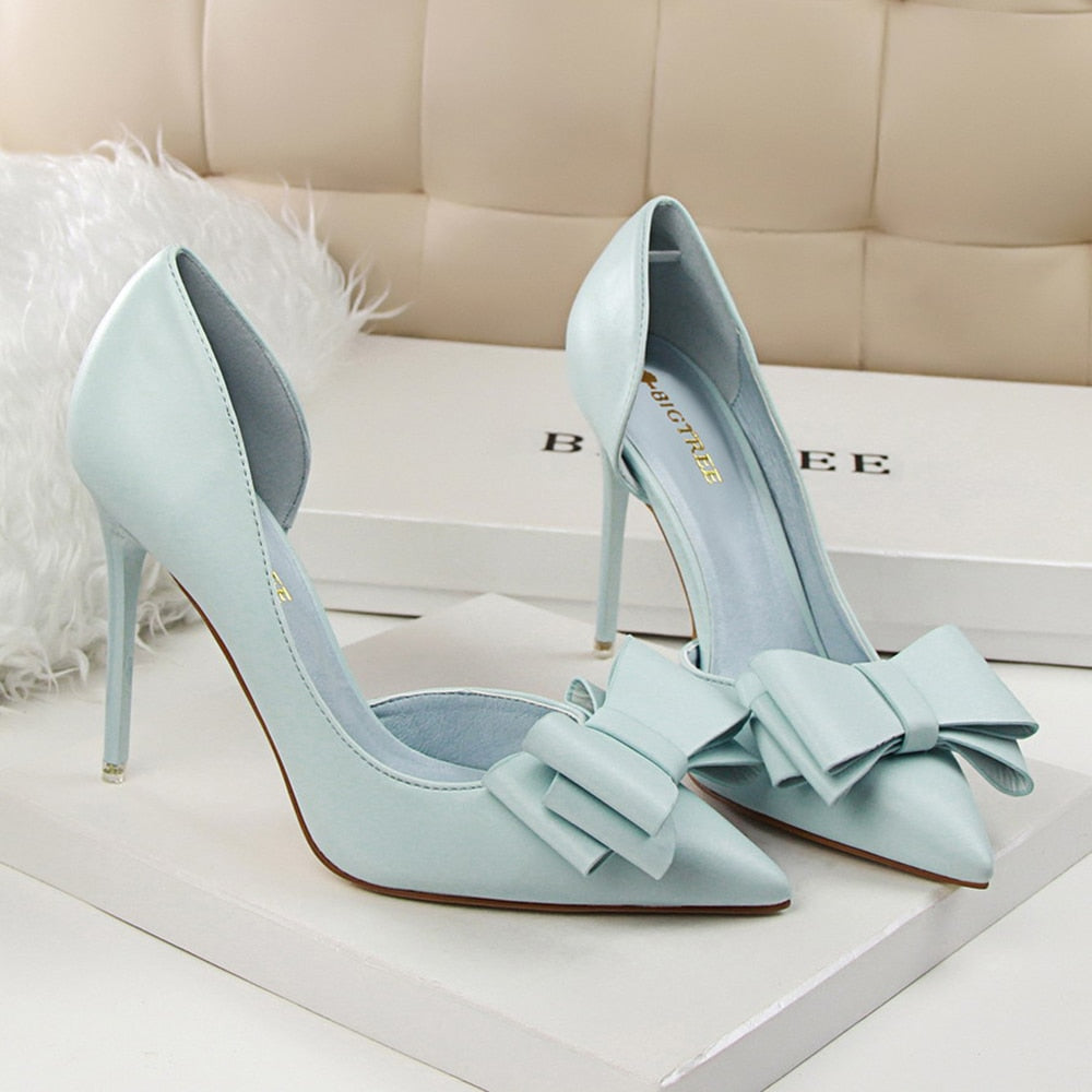 Women's Narrow Toed Bow Stilettos with Open Side Dsers