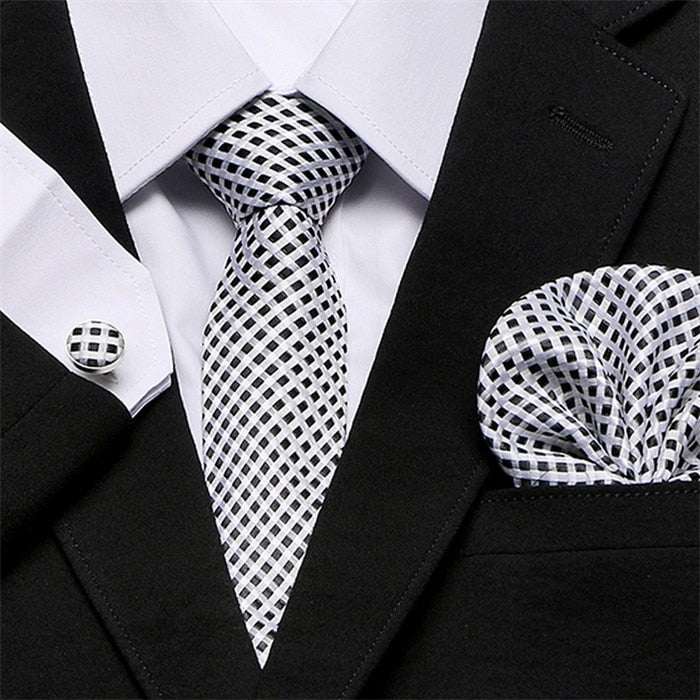 Men's Silk Tie Handkerchief and Cufflinks Set Dsers