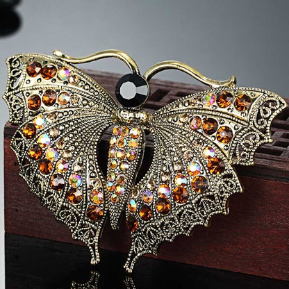 Vintage Butterfly Brooch For Women Party Gifts Colares Rhinestone Brooches Bouquet Green insect Hijab Accessories Scarf Pins Dsers