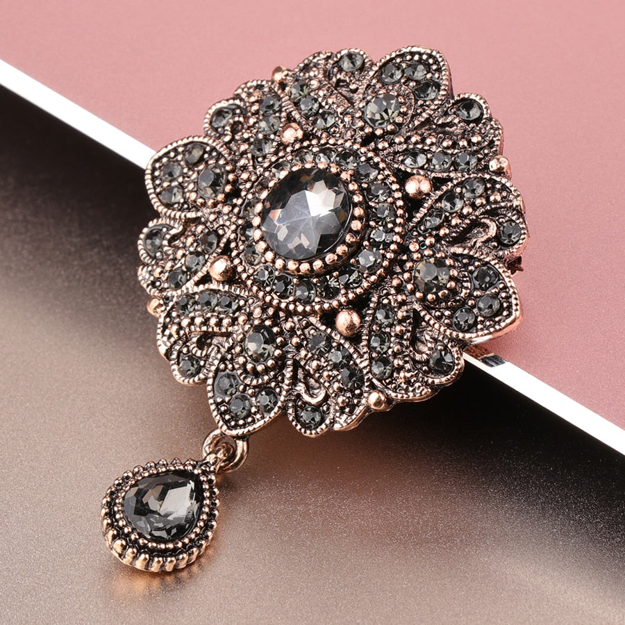 Vintage Gray Crystal Flower Turkish Brooch Dsers