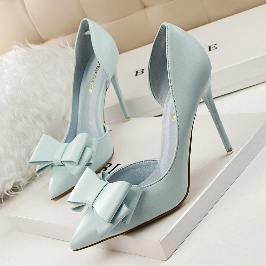 Women's Narrow Toed Bow Stilettos with Open Side Dsers