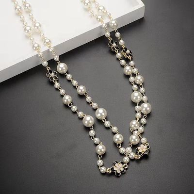 Women's Rose and Pearl  Vintage Style Necklace Dsers