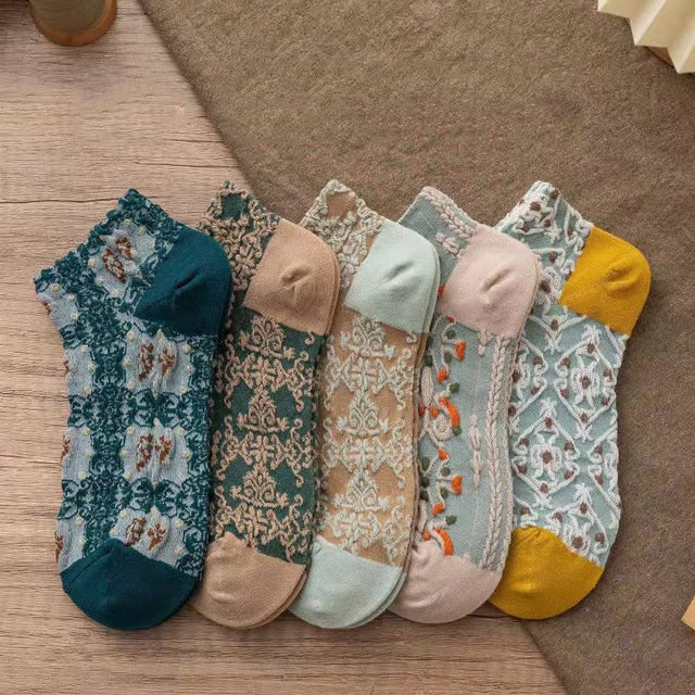 5 Pairs/ Lot Woman Socks Harajuku Retro Embroidery Spring Kawaii Cute Socks Lolita Socks Lace Flower Crew Socks Christmas Gift