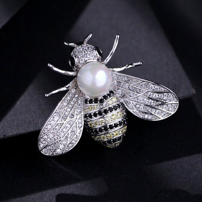 Bee Brooch - DunbiBeauty, LLC