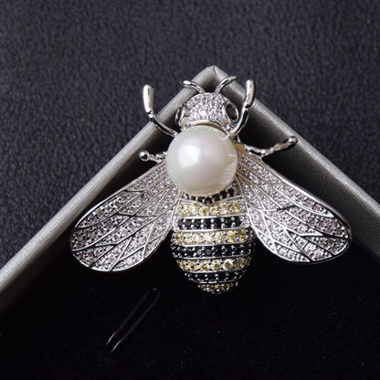 Bee Brooch - DunbiBeauty, LLC