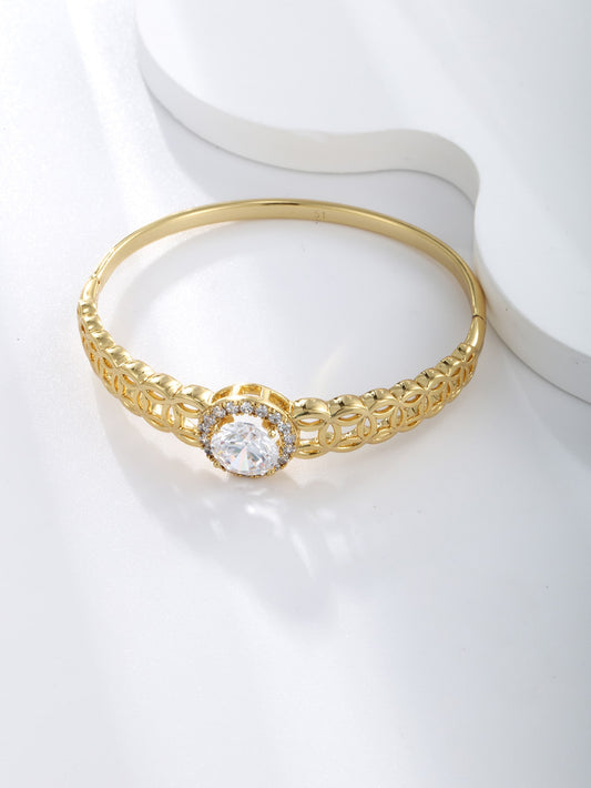 A stylish exquisite compact design feeling cubic zirconia plated 24K gold ladies children's bracelet birthday gift everyday