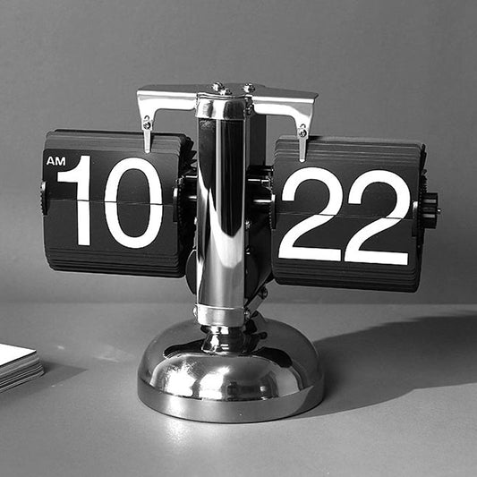 Classical Table Clock - DunbiBeauty, LLC