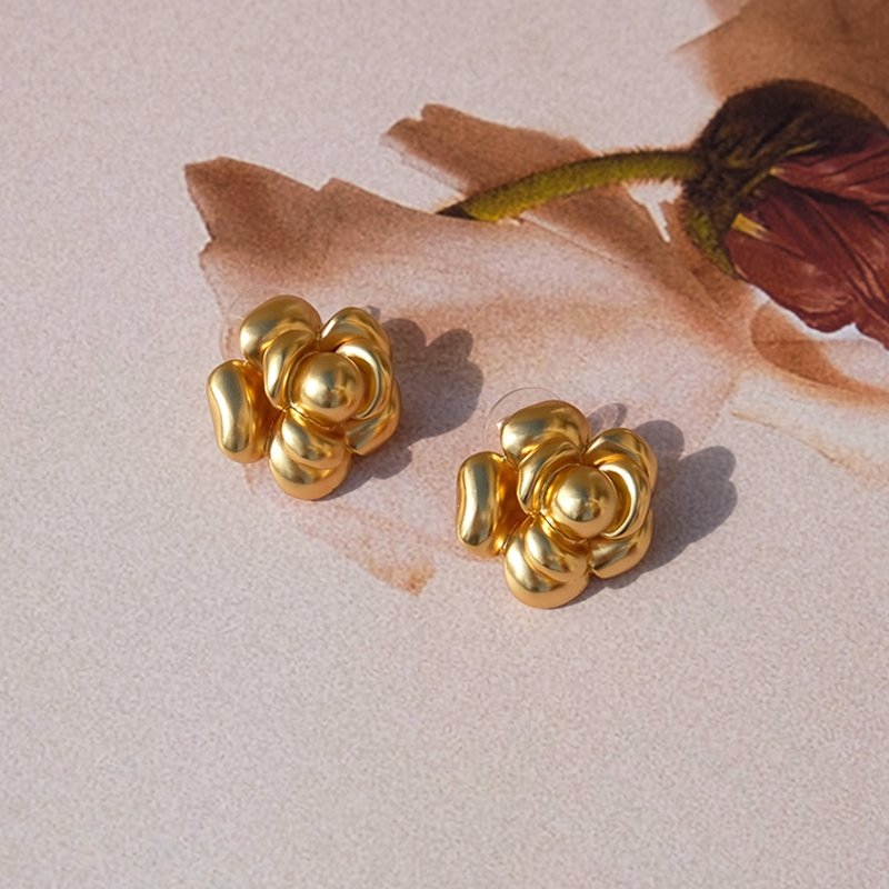 Copper Plated Camellia Pattern Women's Earrings - DunbiBeauty, LLC