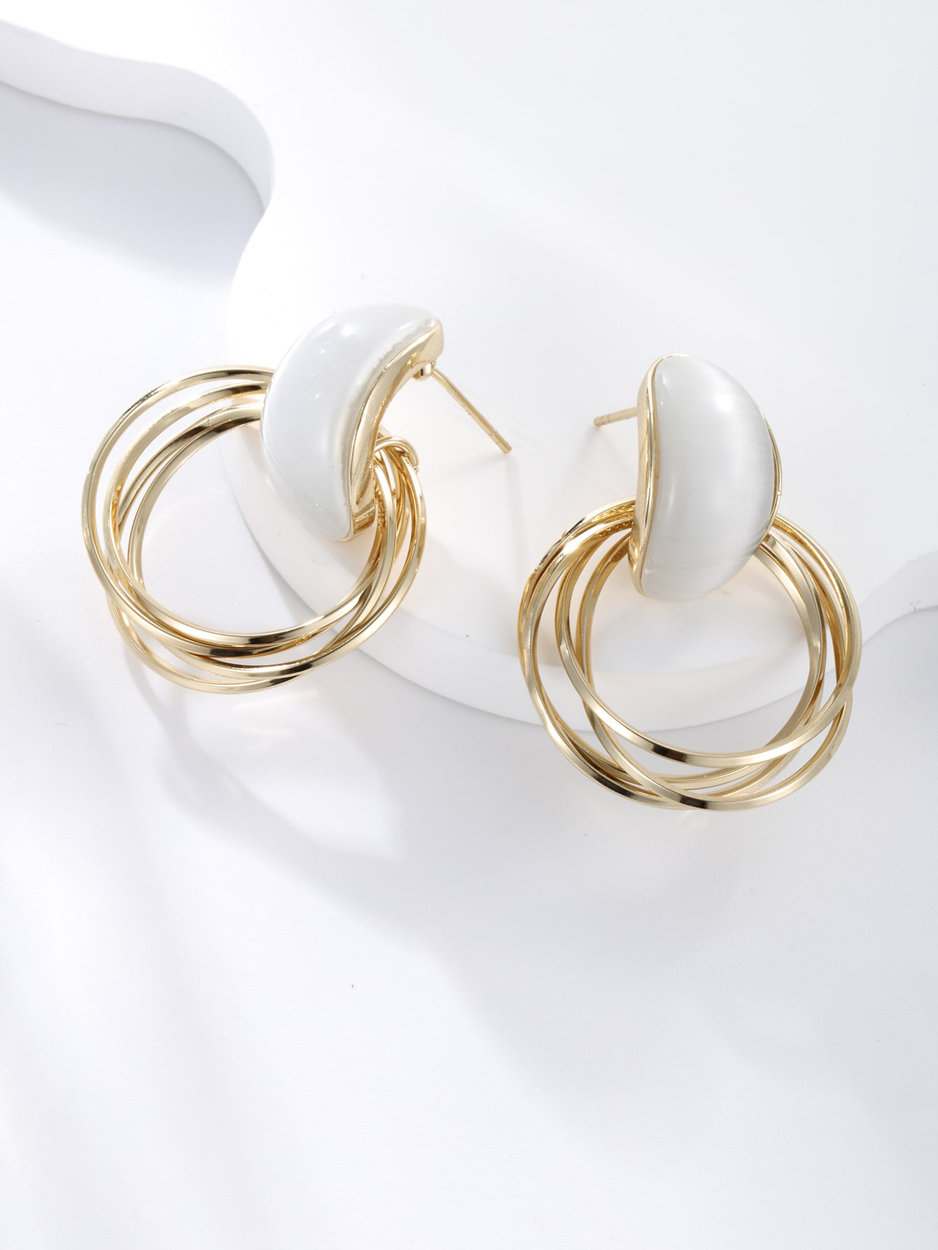 A pair of vintage premium 14K gold plated jade multi-layer circles suitable for ladies dating party wear