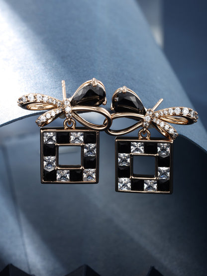 A pair of stylish simple all-in-one imitation jeweled square earrings for women on daily dates for Halloween and Christmas wear