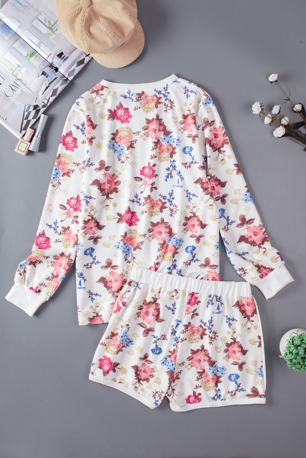 Floral Long Sleeve Top and Shorts Lounge Set - DunbiBeauty, LLC