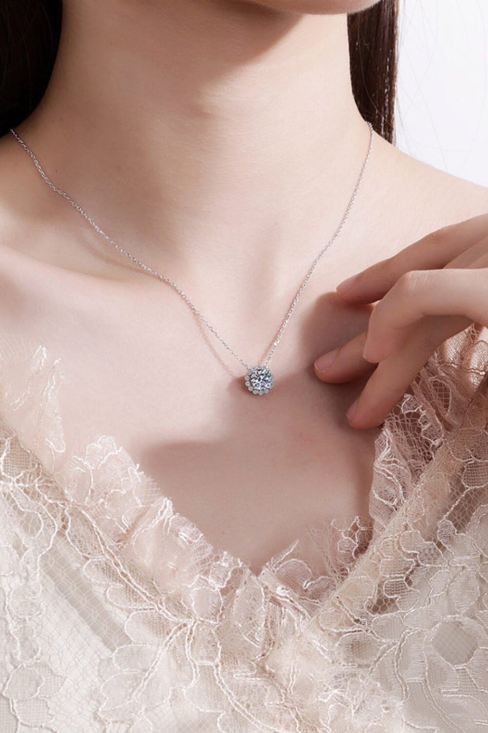 Flower-Shaped Moissanite Pendant Necklace - DunbiBeauty, LLC