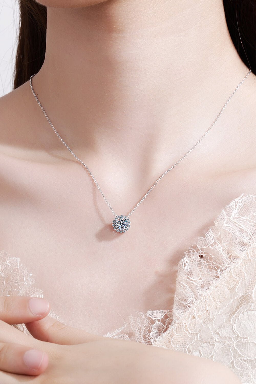 Flower-Shaped Moissanite Pendant Necklace - DunbiBeauty, LLC