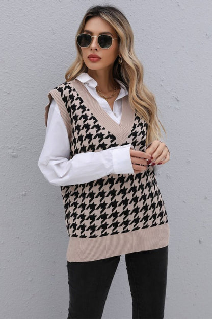 Houndstooth V-Neck Knit Vest - DunbiBeauty, LLC