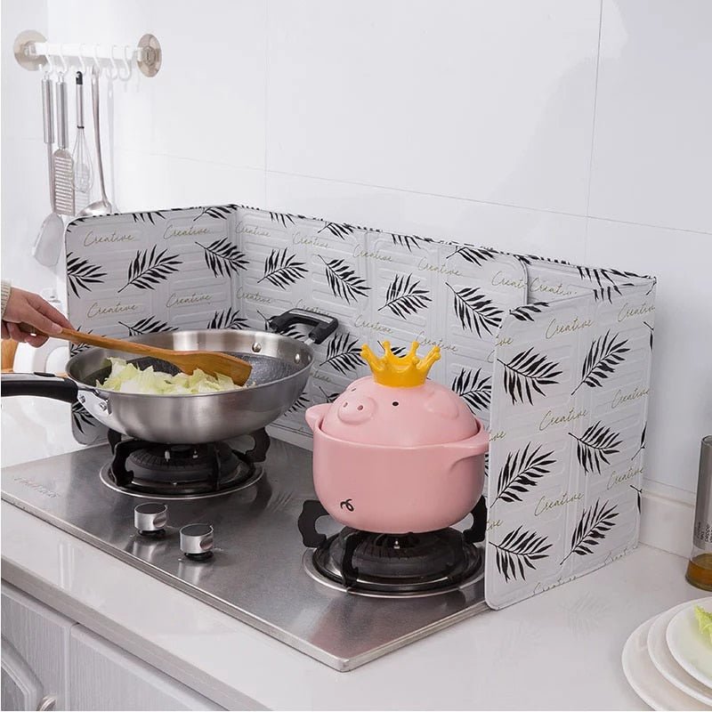 Kitchen Gas Stove Baffle Plate Aluminum Foldable Kitchen Frying Pan Oil Splash Protection Screen Kitchen Accessories - DunbiBeauty, LLC