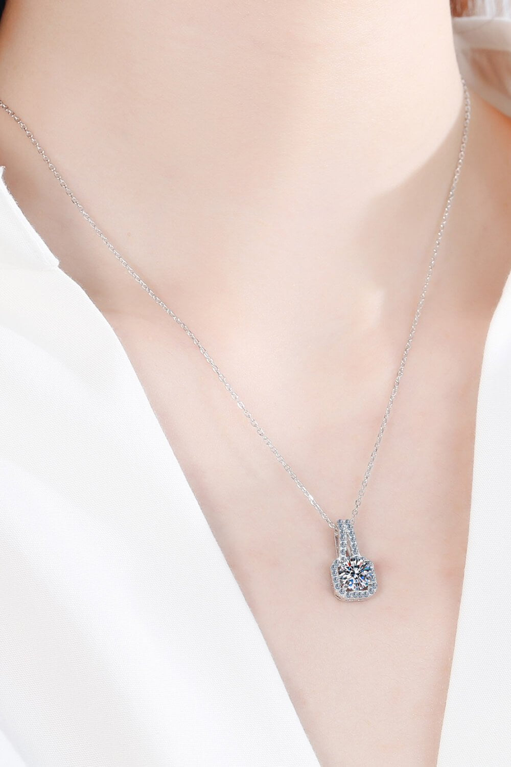 Look Amazing 2 Carat Moissanite Pendant Necklace - DunbiBeauty, LLC